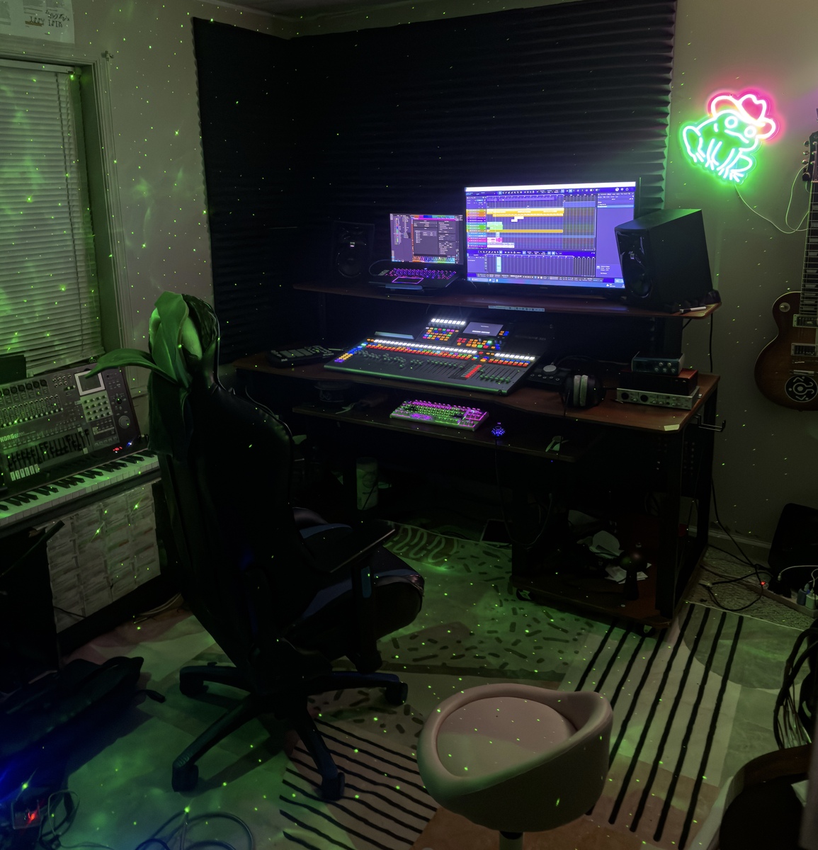 Gear photo by izzyizix