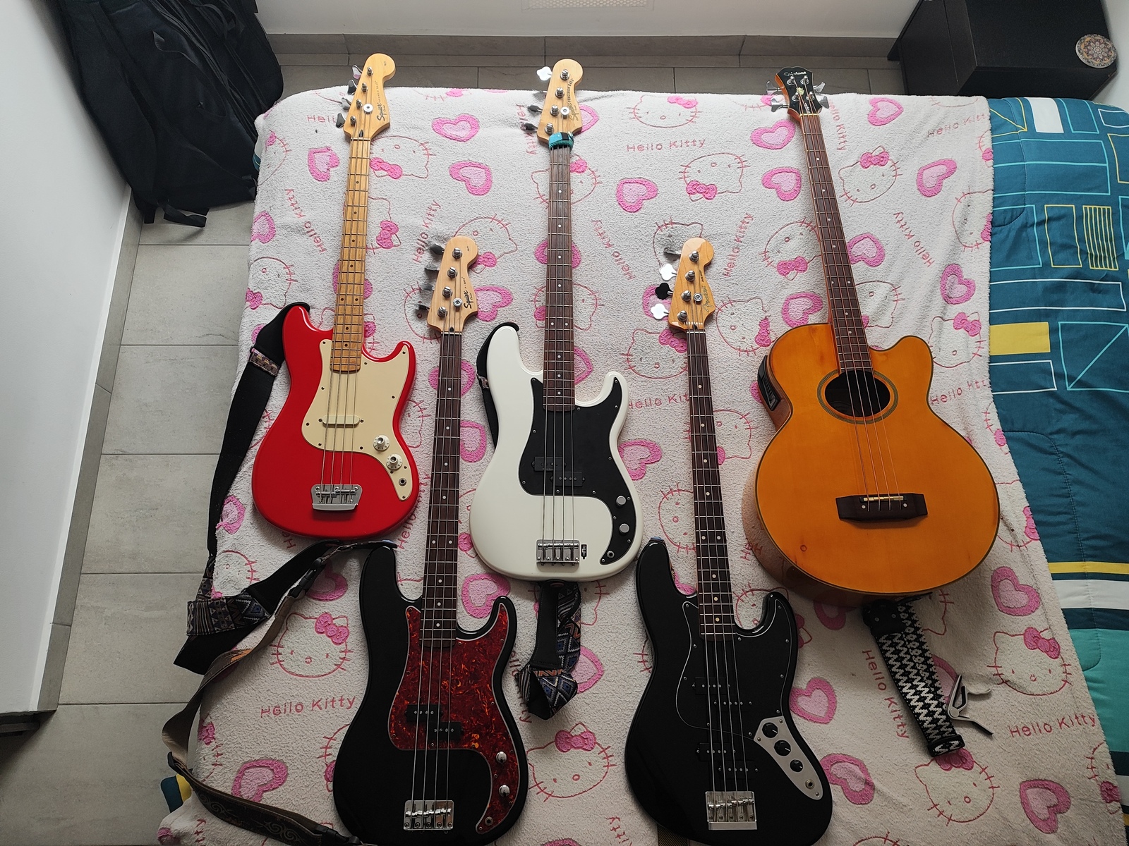 Squier Music Gear Setup by alexander_nava featuring Squier Bronco Affinity, Squier Precision Bass, and Squier Precision Vintage Modified Custom and 2 more pieces of gear
