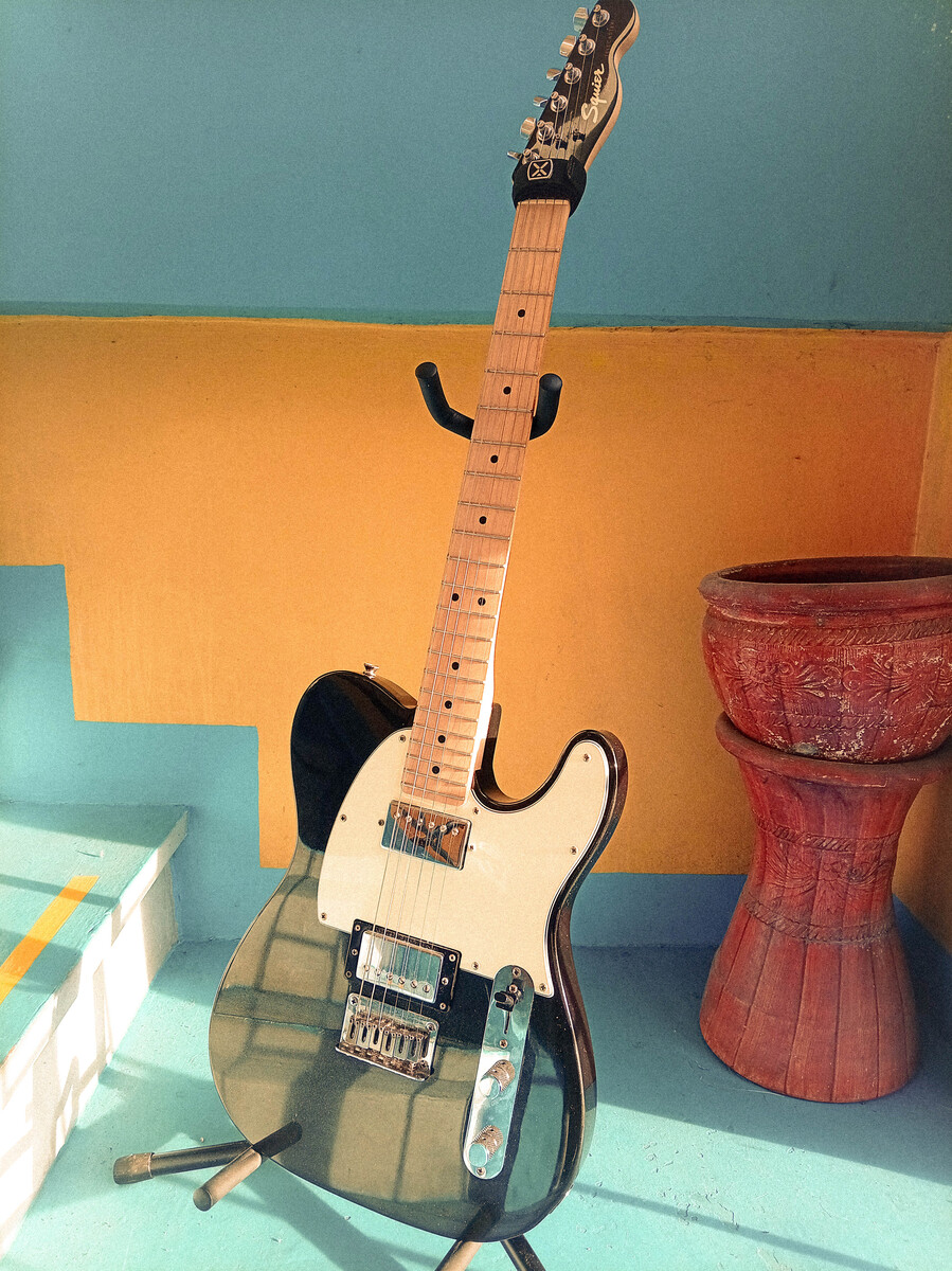 Squier Music Gear Setup by arlaux featuring Squier Contemporary Telecaster HH and IBOX Brazil String Damper String Muters