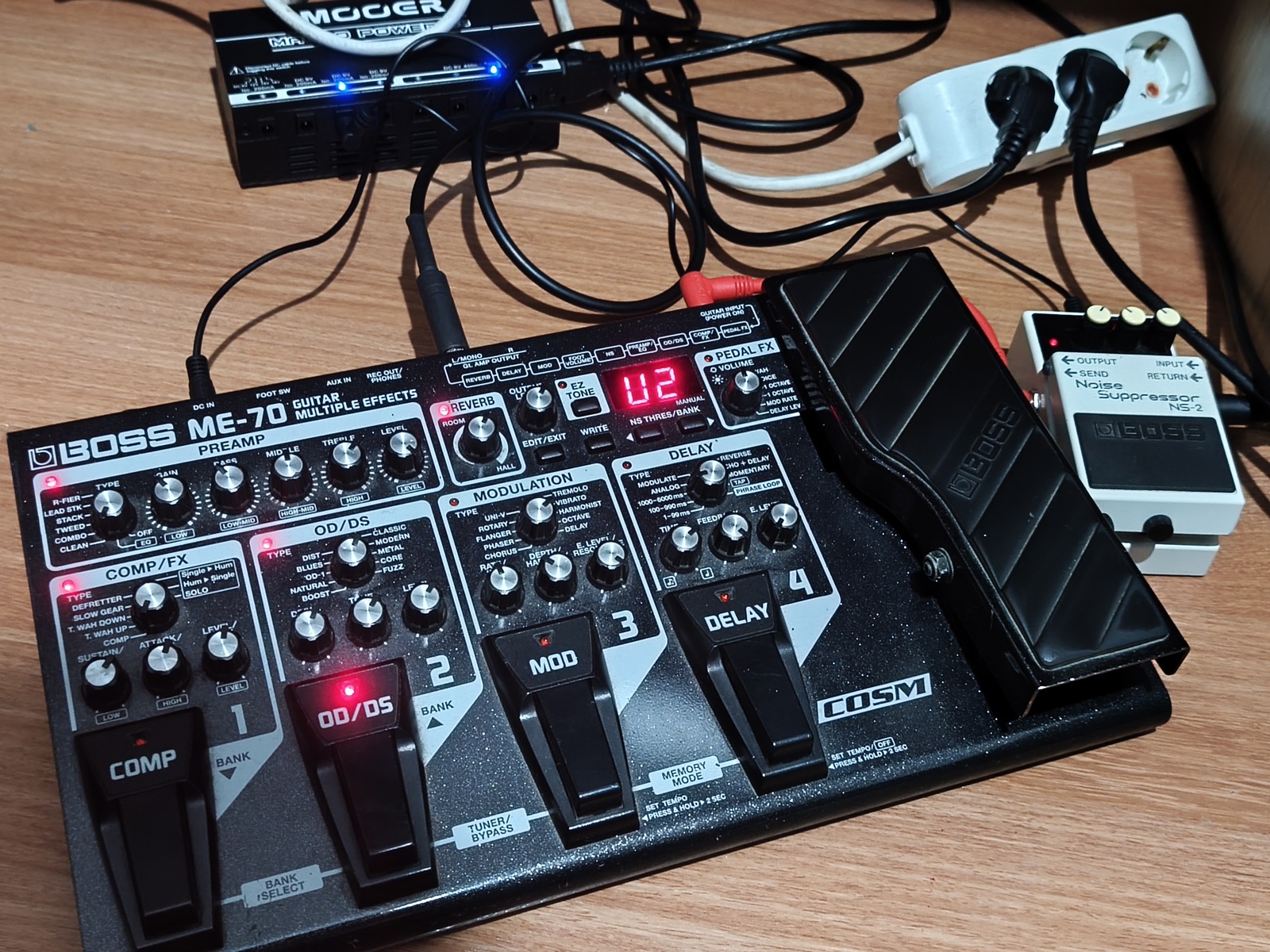 Pedalboard by metehan_cinar featuring Boss ME-70 Guitar Multiple Effects