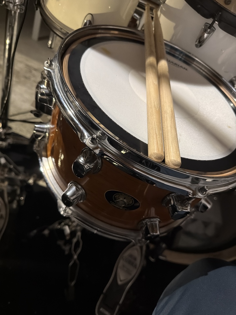 Aquarian Drum Kit by musicbystripes featuring Mapex Black Panther Fastback, Aquarian Hi-Energy, and Aquarian High Performance Snare Side Drum head