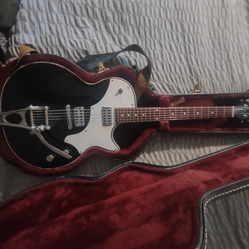 Photo of Gretsch Spectra Sonic 6 in a guitar