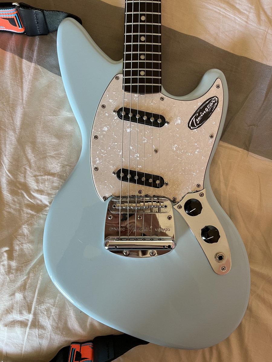 Studio Setup by stupidrazorkid featuring Fender Jag-Stang Electric Guitar