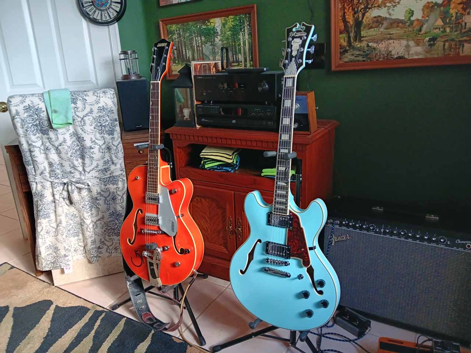 Gretsch Music Gear Setup by jeremy_crockett featuring Gretsch G5420T Electromatic Hollow Body and D'Angelico Premier DC