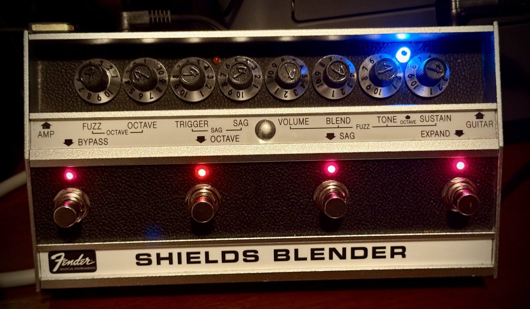 Pedalboard by wadeluigi featuring Fender Shields Blender