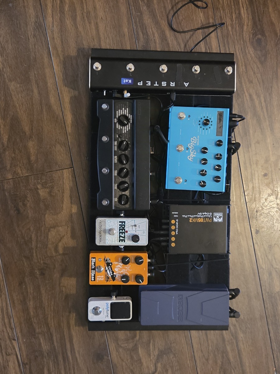 Music Gear Setup by chadthebastard featuring Strymon BigSky, Line 6 DL4 MkII, and Black Mass 1312 Distortion v3 and 4 more pieces of gear
