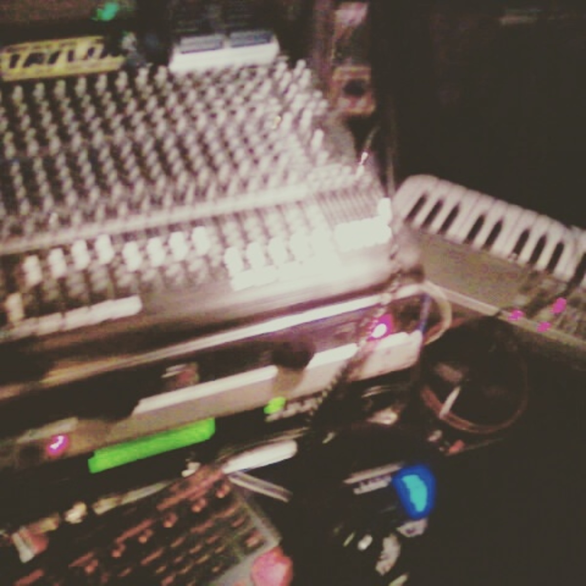 cifrah's music gear photo