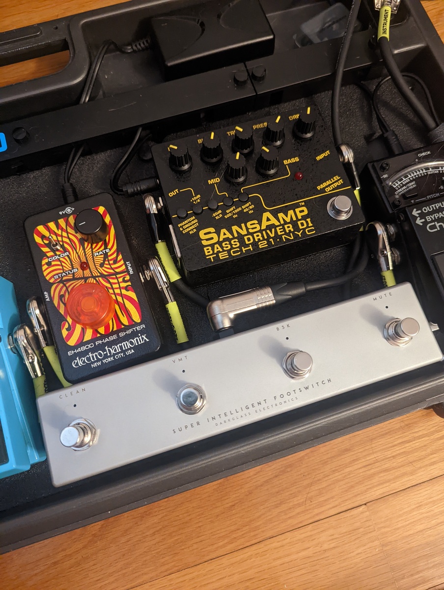 Boss Pedalboard by mad_max featuring Boss BCB-60, Tech 21 SansAmp Bass Driver DI V2, and Electro-Harmonix Nano Small Stone EH4800 Phase Shifter V2 and 3 more pieces of gear