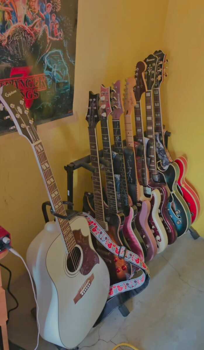 Metal Music Gear Setup by yair_oviedo featuring Epiphone Masterbilt Gem Archer Sheraton Electric Guitar, Ibanez AS93 Artcore, and Fender Jazzmaster Troy Van Leeuwen Signature and 5 more pieces of gear