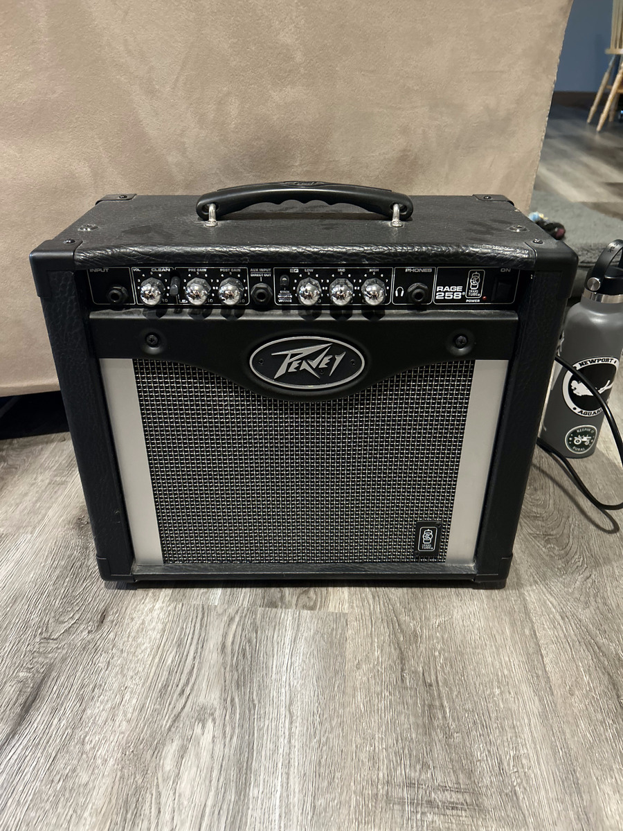 Amp Rig by pickslide777 featuring Peavey Rage 258