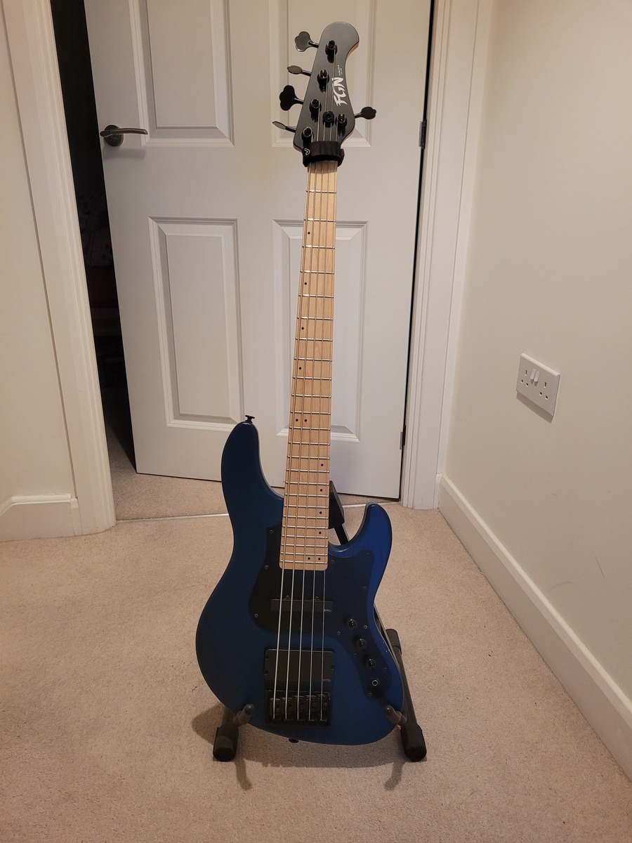 Music Gear Setup by paul_w1982 featuring FGN J-Standard Mighty Jazz