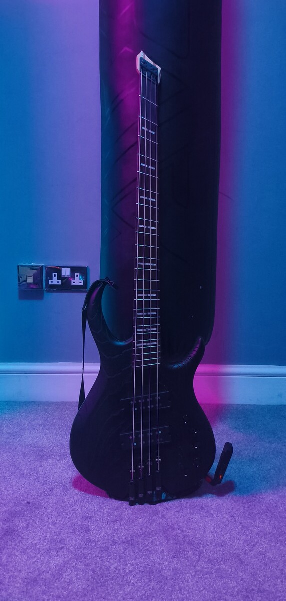 Music Gear Setup by lukus featuring Sire USA Marcus Miller M6 4-string Headless Bass Guitar