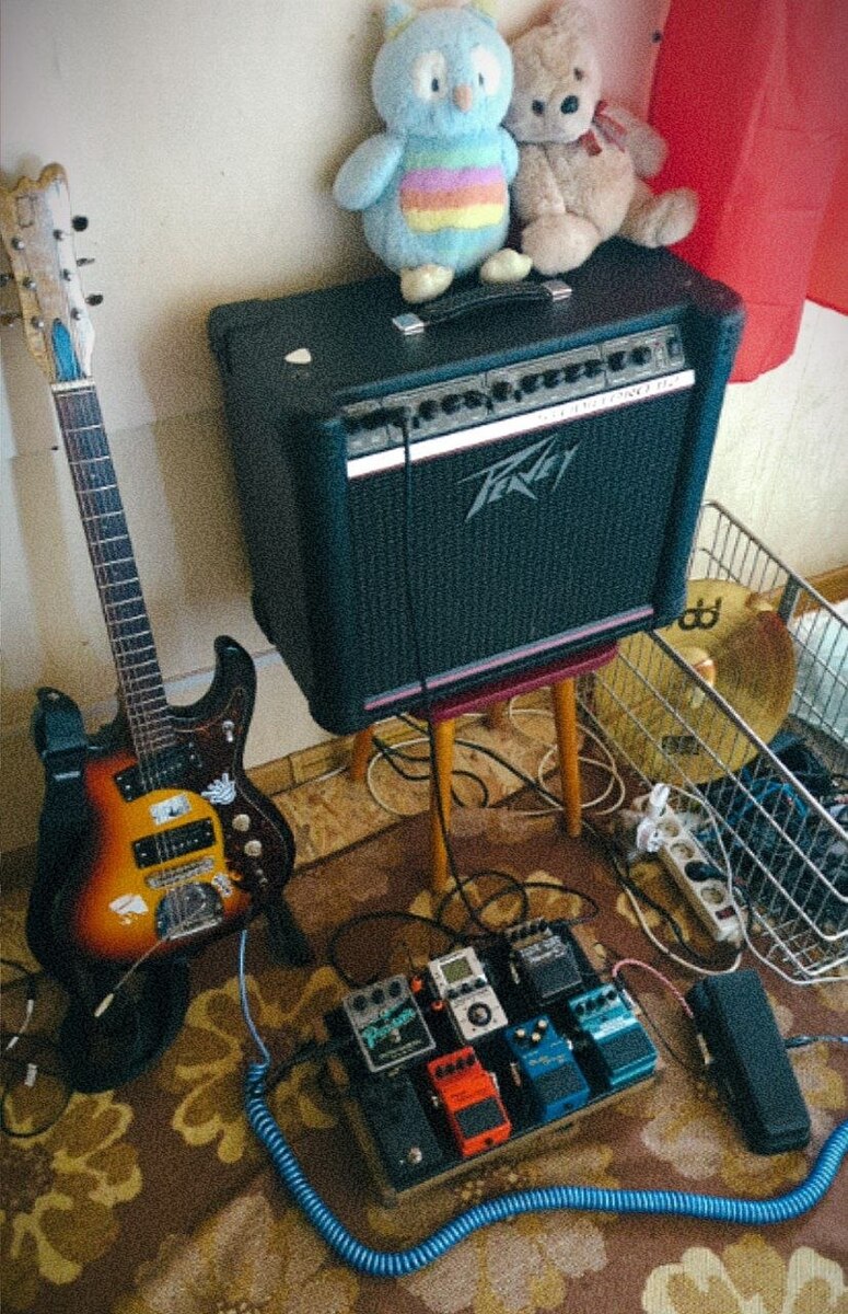 Pedalboard by moldavianemo featuring Peavey Studio Pro 112 Transtube, Dunlop GCB95F Cry Baby Classic Wah Wah, and Electro-Harmonix Stereo Pulsar and 5 more pieces of gear