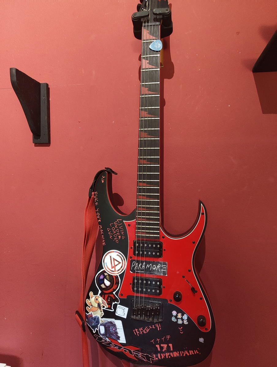 Music Gear Setup by colonthree featuring Ibanez Gio GRG131DX