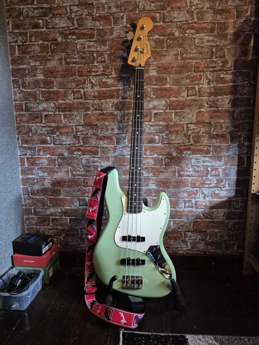 Bass Rig by vina featuring Fender Player II Jazz Bass and Fender Monogrammed Strap Red-White-Blue
