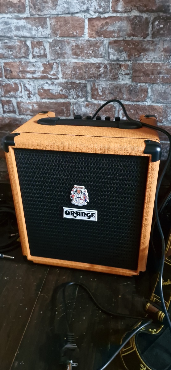 Amp Rig by vina featuring Orange Crush Bass 25 1x8" 25-watt Bass Combo Amp