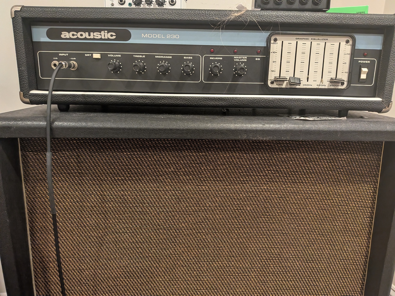 Amp Rig by shaggy_lbfxbg featuring Acoustic control corporation 230 Bass Head