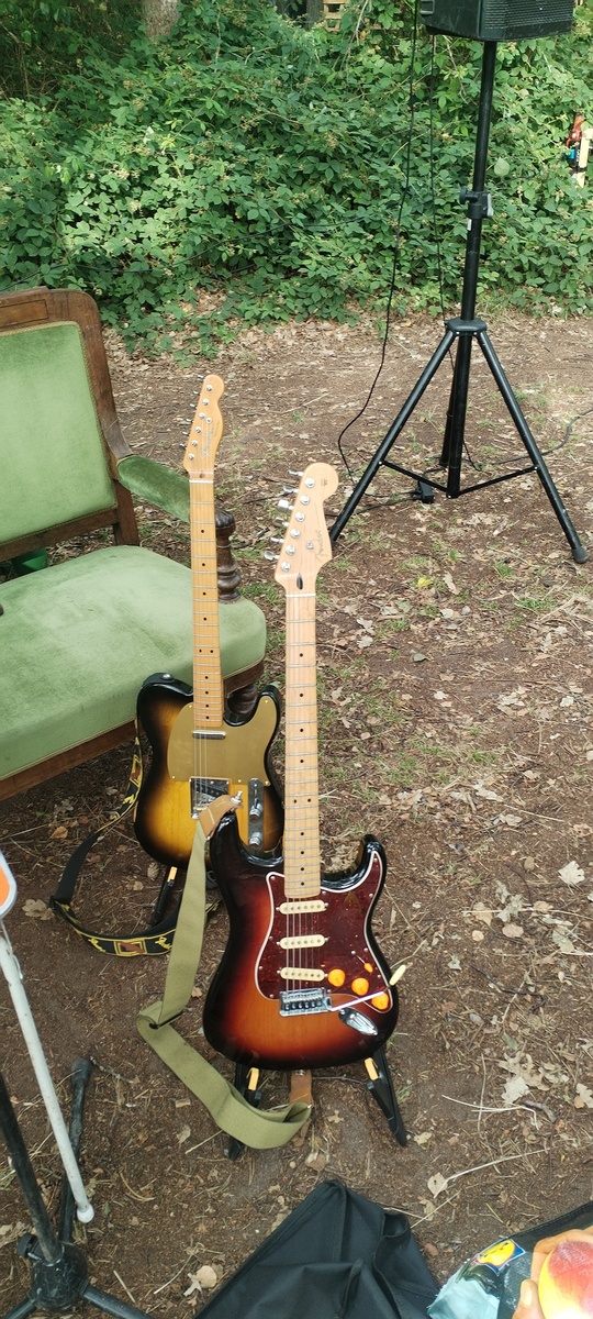Country Music Gear Setup by frederik_erskov_krogh featuring Fender Telecaster and Fender Player Stratocaster