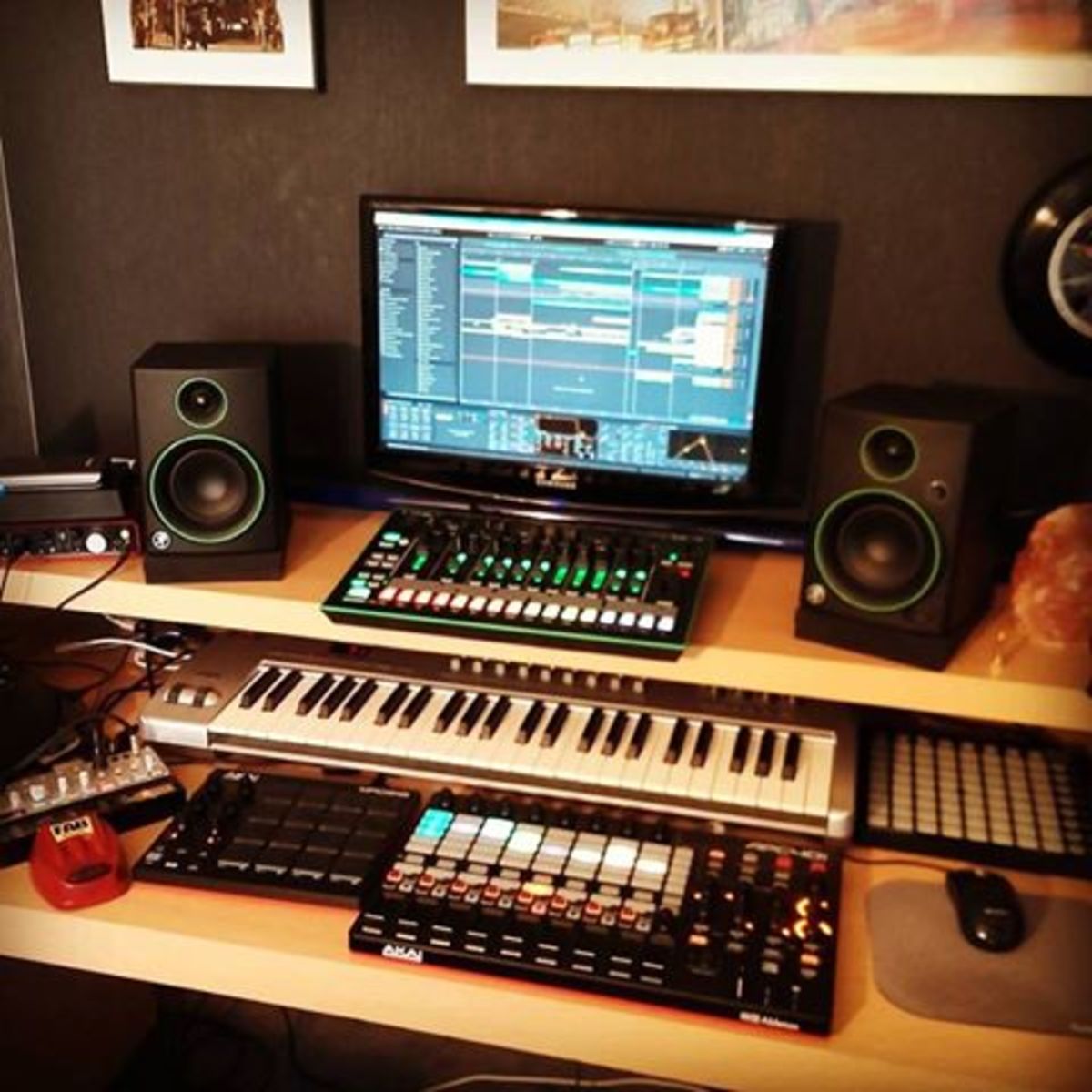 versus5music's music gear photo