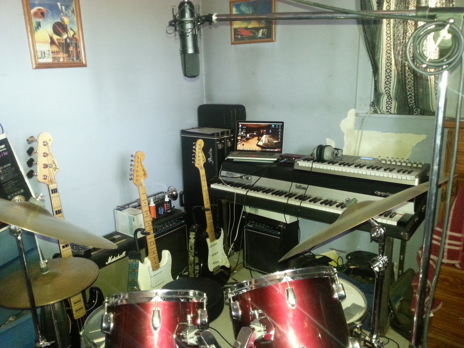 Electronic Synth Setup by tyree_mckelton featuring Fender Geddy Lee Signature Jazz, Fender '70s Reissue Stratocaster, and Fender Stratocaster '68 Reissue CIJ and 9 more pieces of gear
