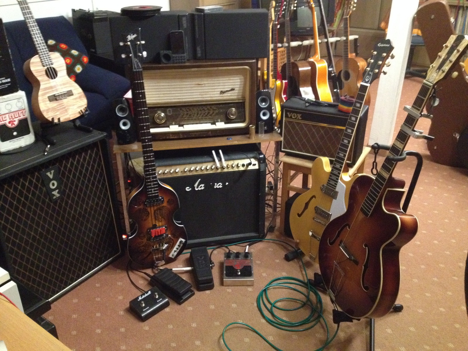 Epiphone Pedalboard by beatles1969 featuring Electro-Harmonix Big Muff Pi, Marshall Valvestate 8080, and Epiphone Casino Revolution and 2 more pieces of gear
