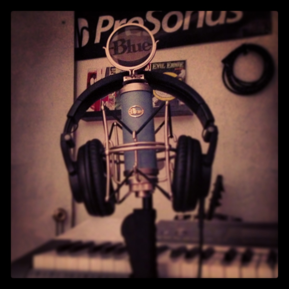 Hip Hop Music Gear Setup by bgritty featuring Blue Bluebird
