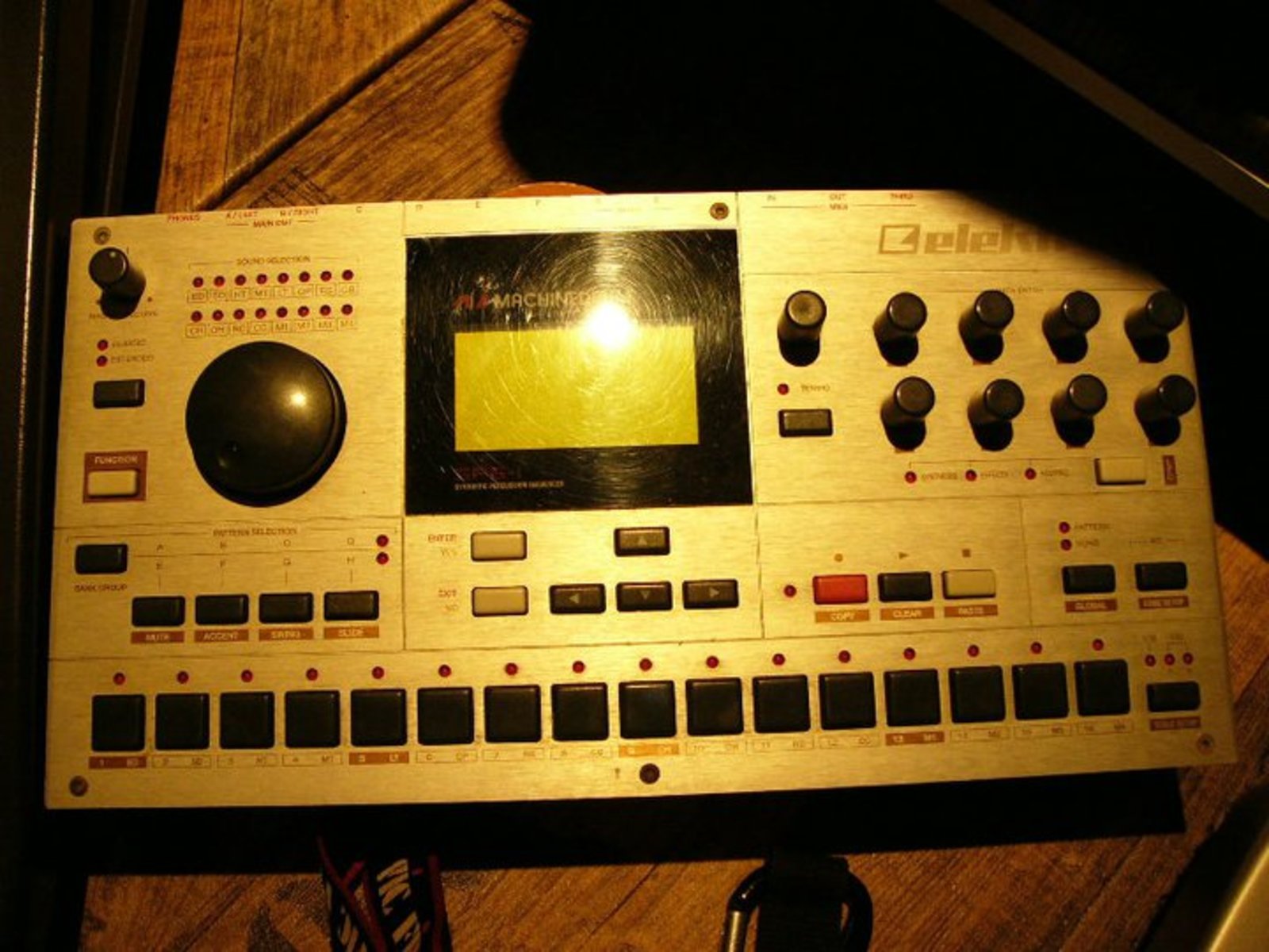 nobots's music gear photo