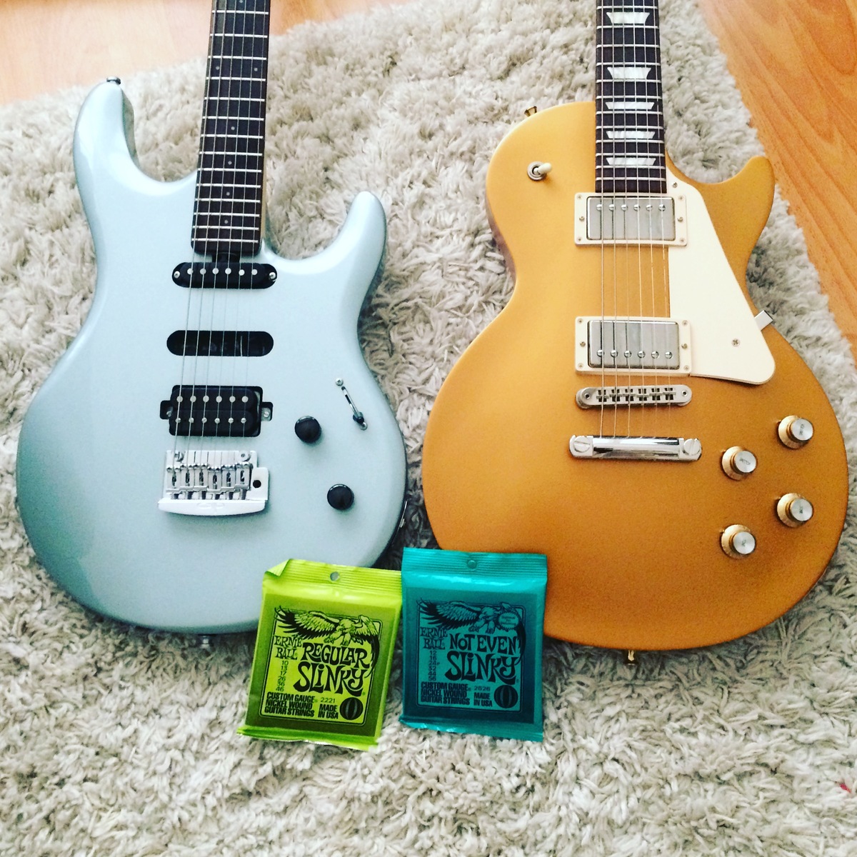 Metal Music Gear Setup by dannfeltrin featuring Ernie Ball OLP Luke, Gibson Les Paul Tribute 2017 T Goldtop, and Ernie Ball Regular Slinky Guitar Strings (10-46) and 1 more piece of gear