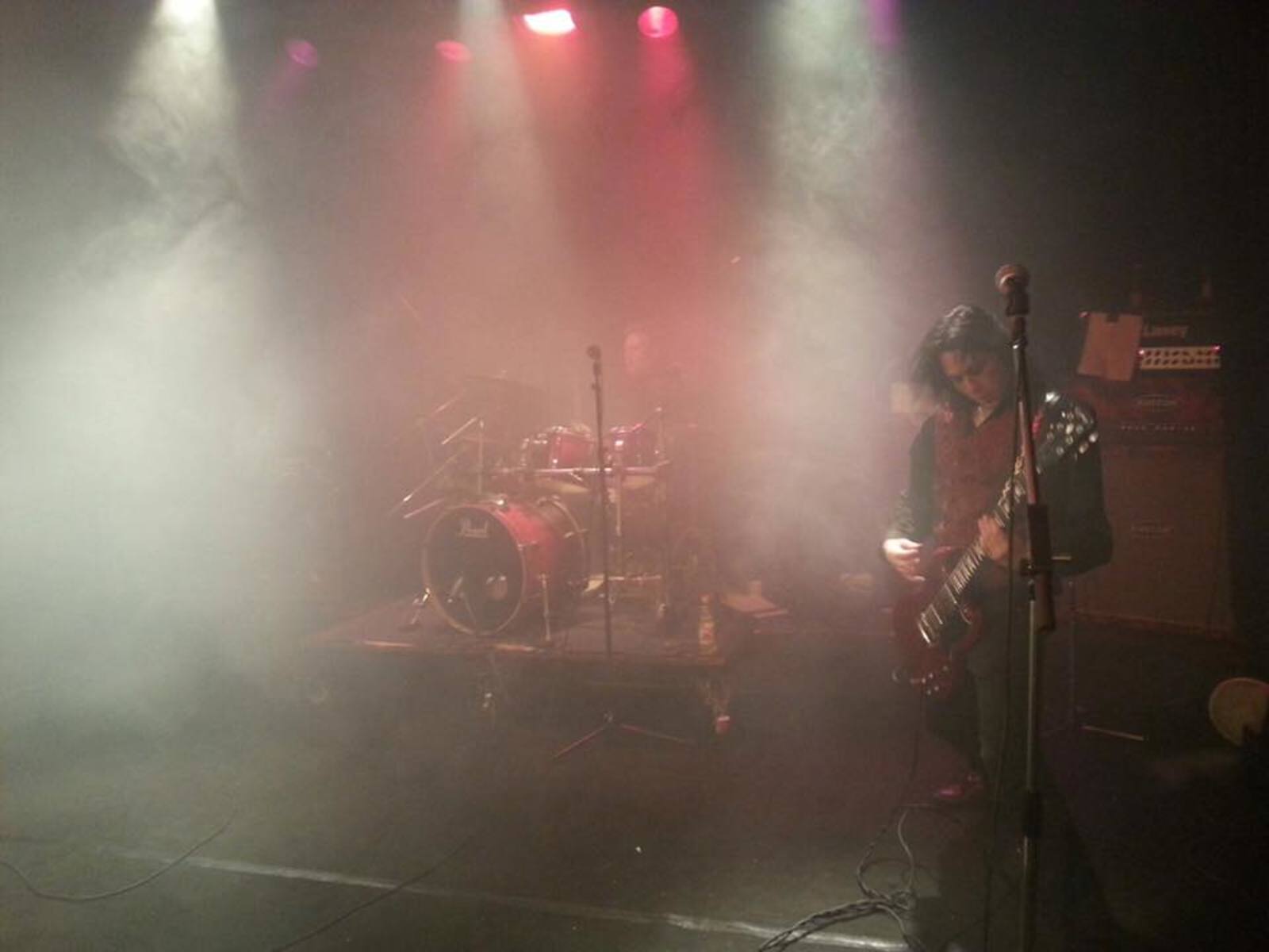 Metal Music Gear Setup by nikkiangelus featuring Epiphone G-400 Electric Guitar, Koch Powertone II, and Laney VH100R