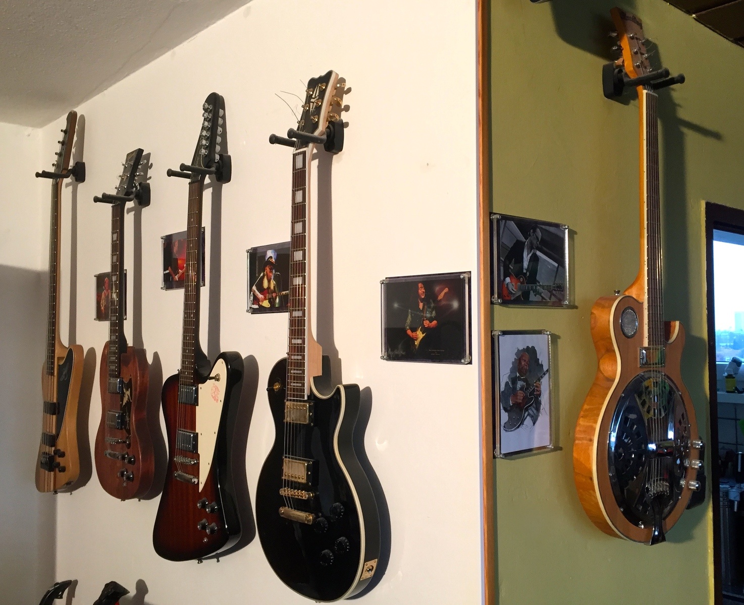 Epiphone Music Gear Setup by sincrawler featuring Epiphone Thunderbird Pro-IV, Epiphone Firebird Studio, and Gibson SG (Custom Built)