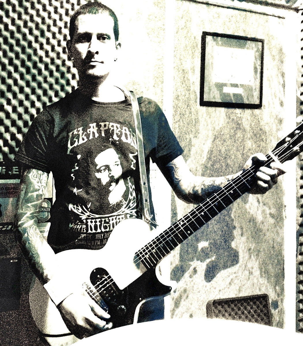 adriano's music gear photo
