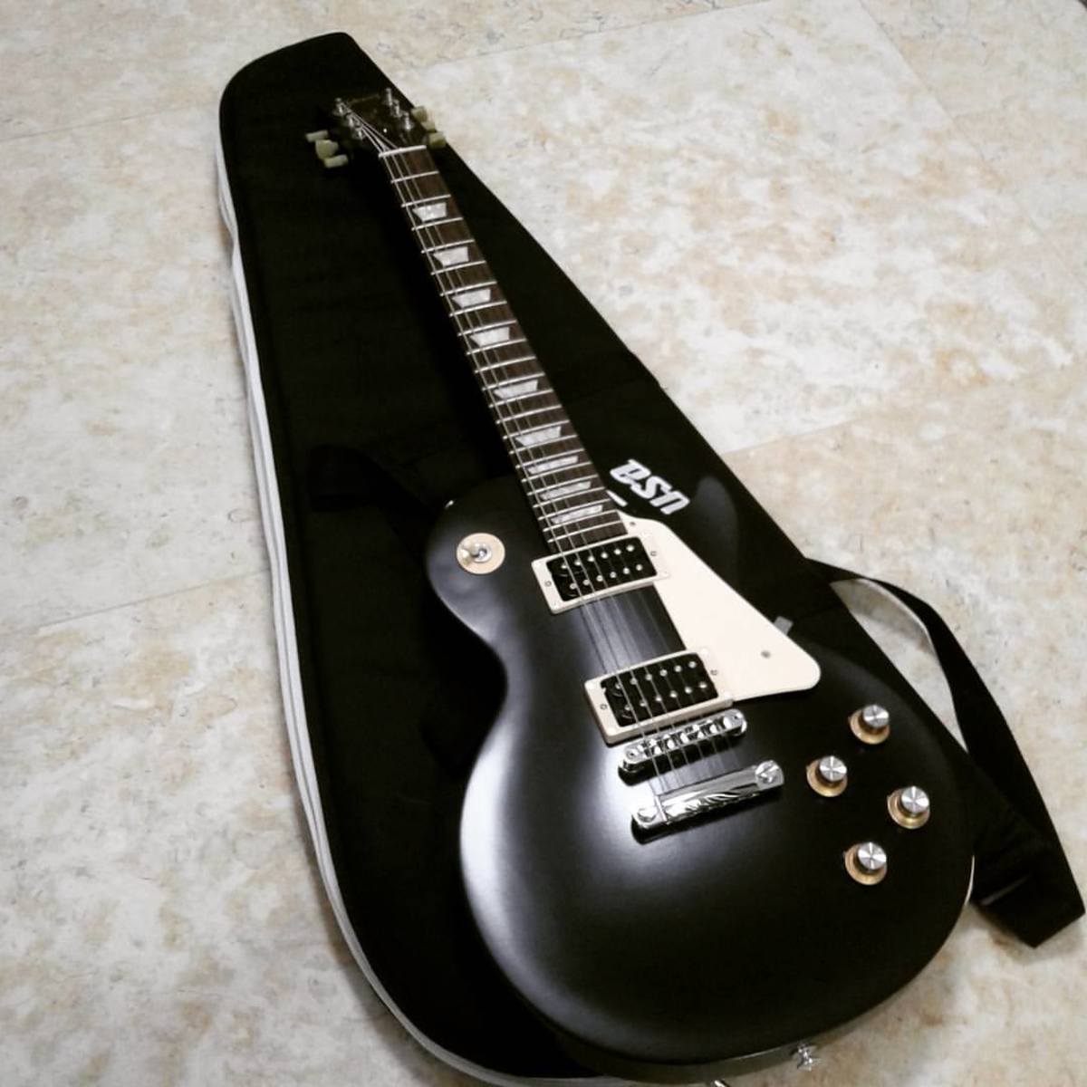 Music Gear Setup by romiangel featuring Gibson Les Paul '50s Tribute 2016 T