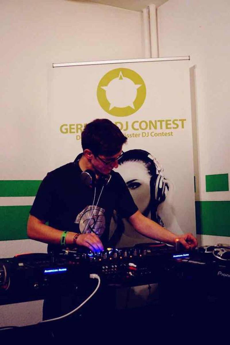 djresistantemotions's music gear photo