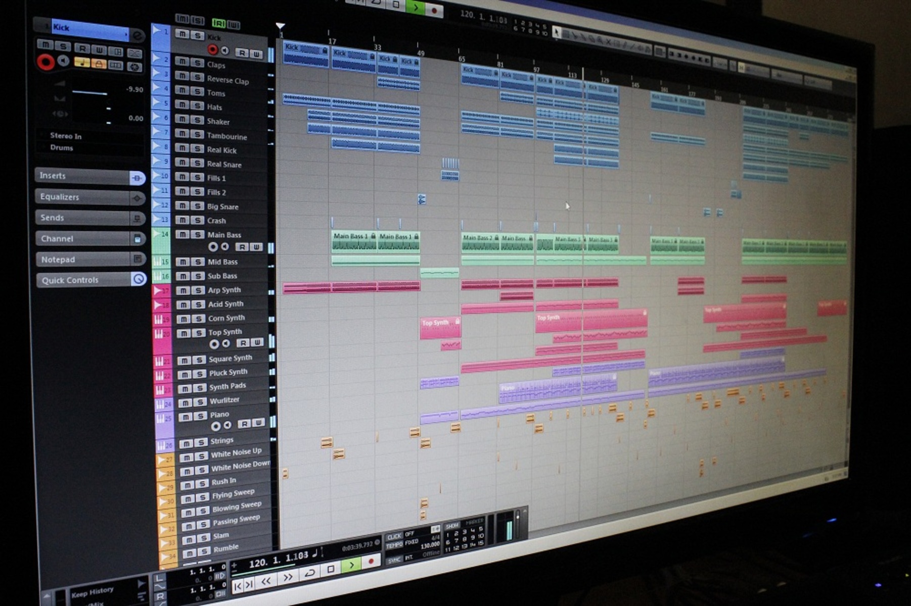 pointerhed's music gear photo