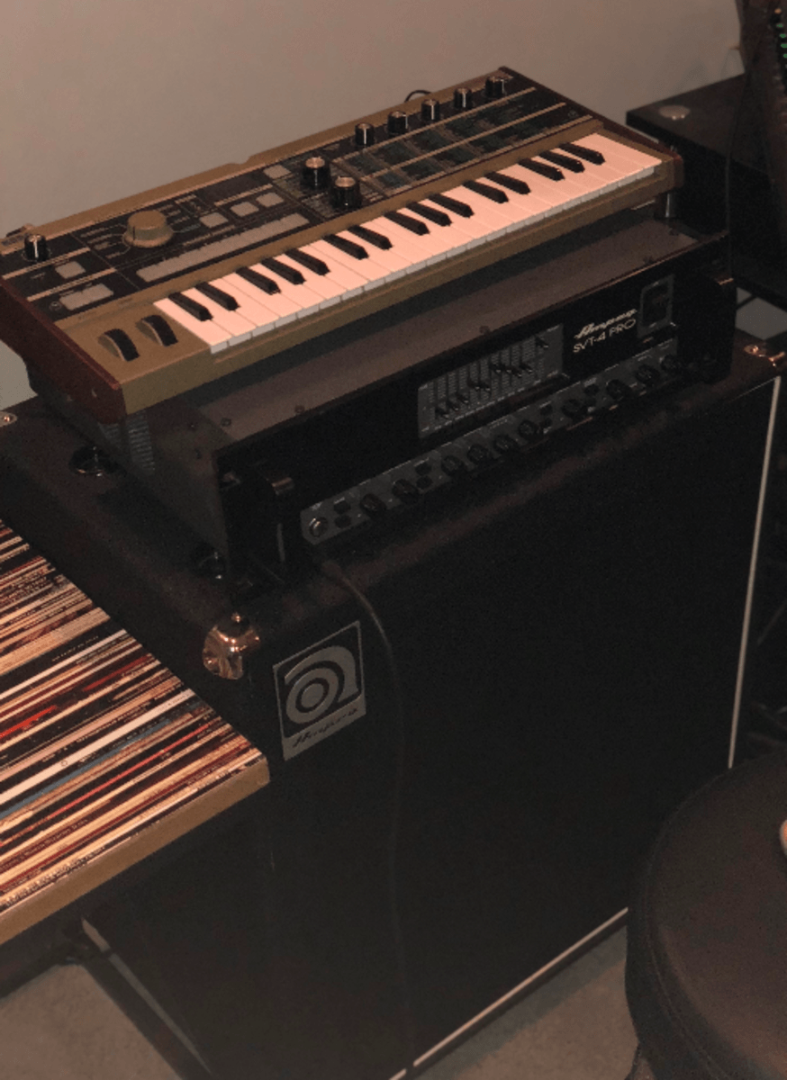 Ampeg Amp Rig by johnvzajac featuring Ampeg SVT-4PRO 1200-Watt, Ampeg Classic Series SVT-410HE Bass Enclosure, and Korg MicroKORG