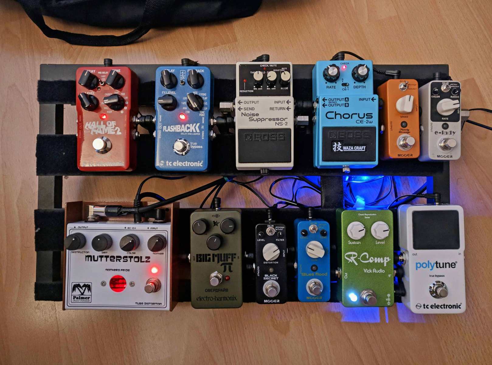 Metal Music Gear Setup by alessandro_berrone featuring TC Electronic Polytune 2, Vick Audio R-Comp, and Mooer Blues Mood and 8 more pieces of gear