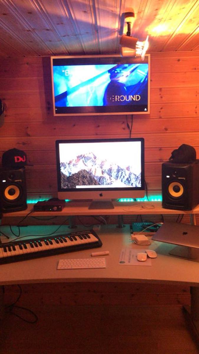 Apple Music Gear Setup by djmick featuring KRK ROKIT 6 G3 Studio Monitor and Apple MacBook Pro (General)