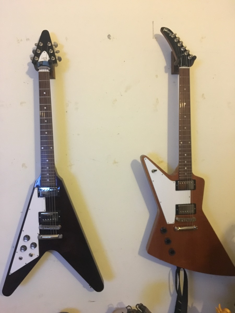 Music Gear Setup by pillowpants featuring 2018 Left Handed Gibson Flying V and 2018 Left Handed Gibson Explorer