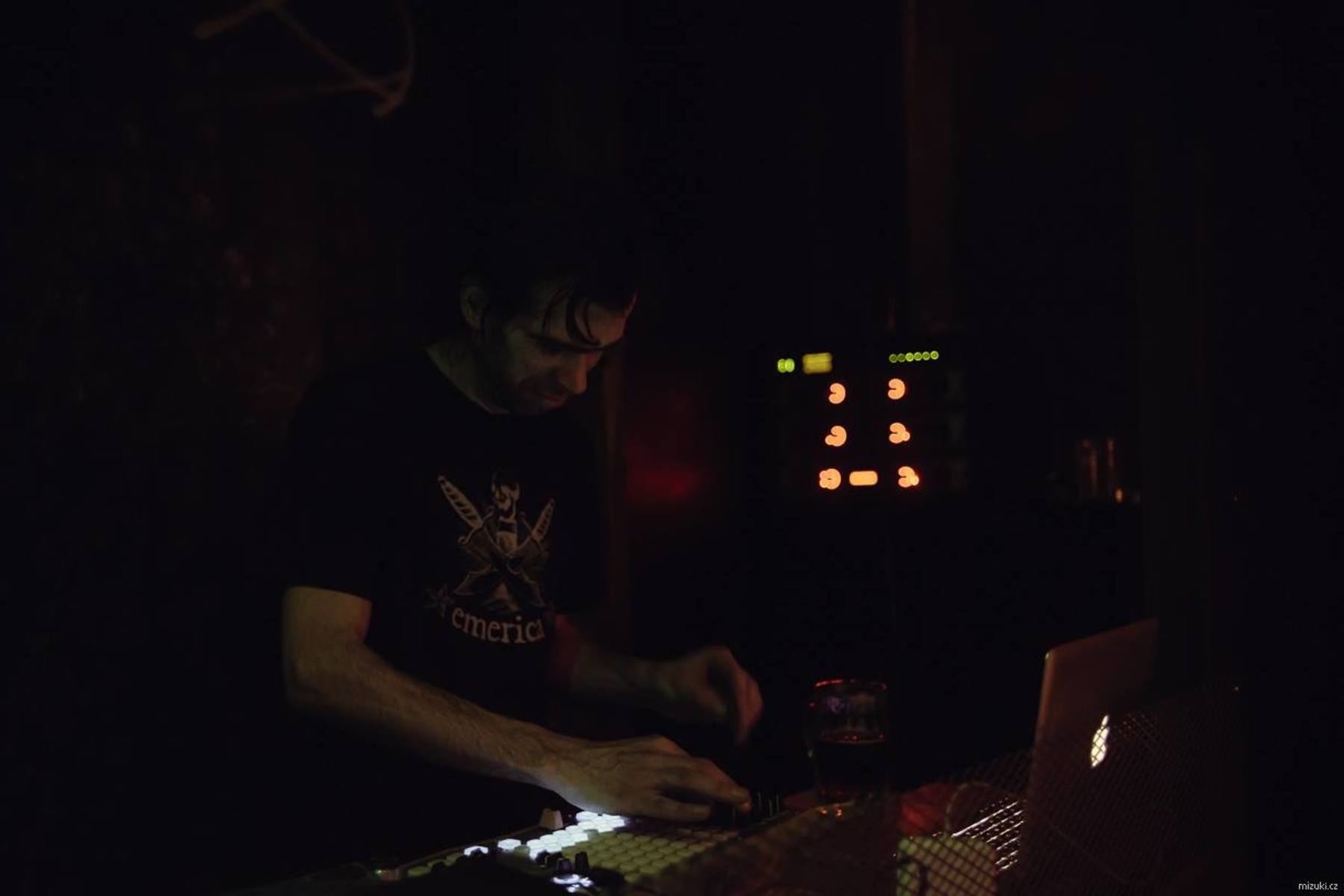 coallive's music gear photo