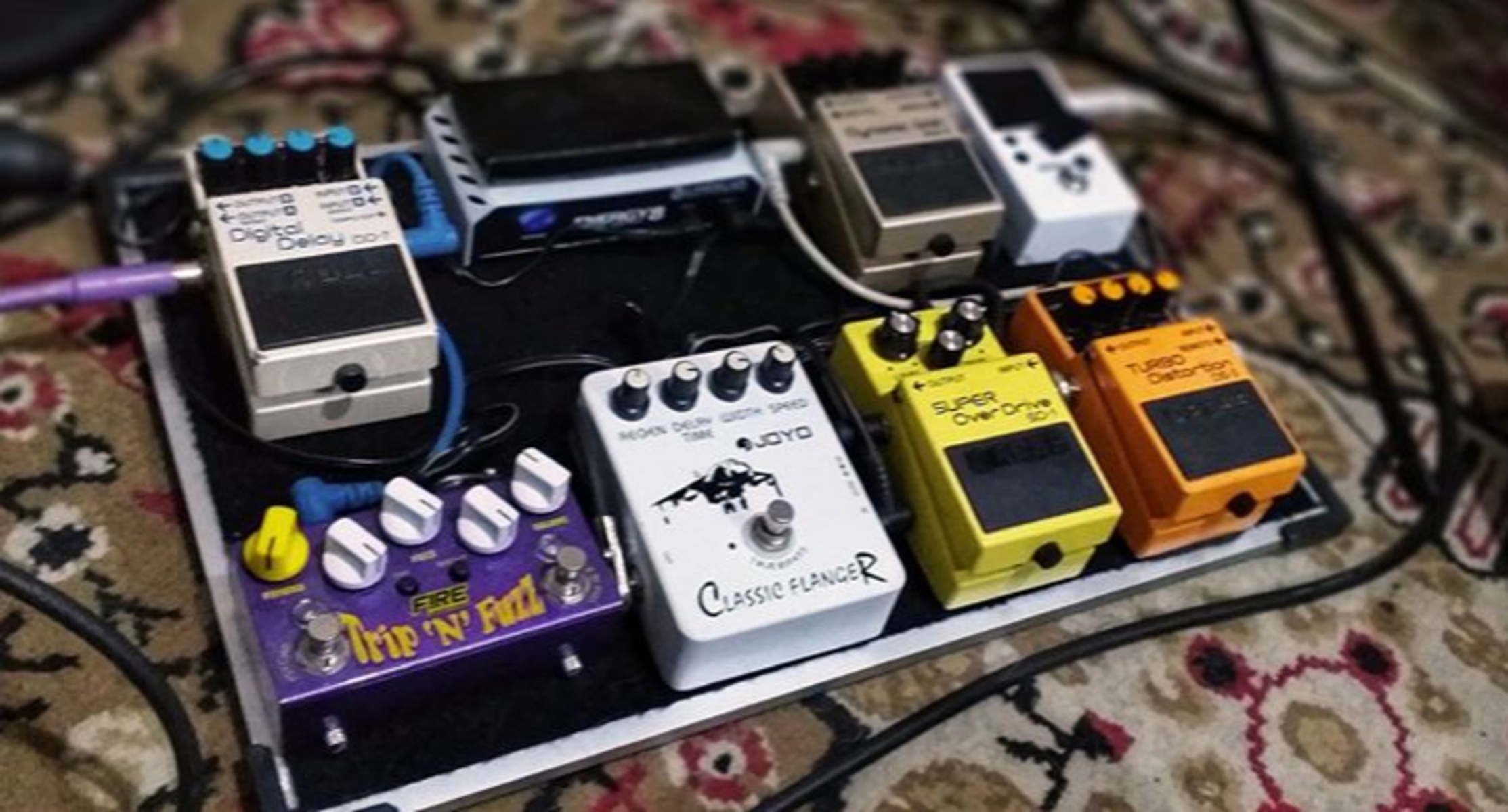 Boss Music Gear Setup by rucasouza featuring Fire Trip N Fuzz, Joyo JF-07 Classic Flanger, and Boss SD-1 Super OverDrive and 1 more piece of gear