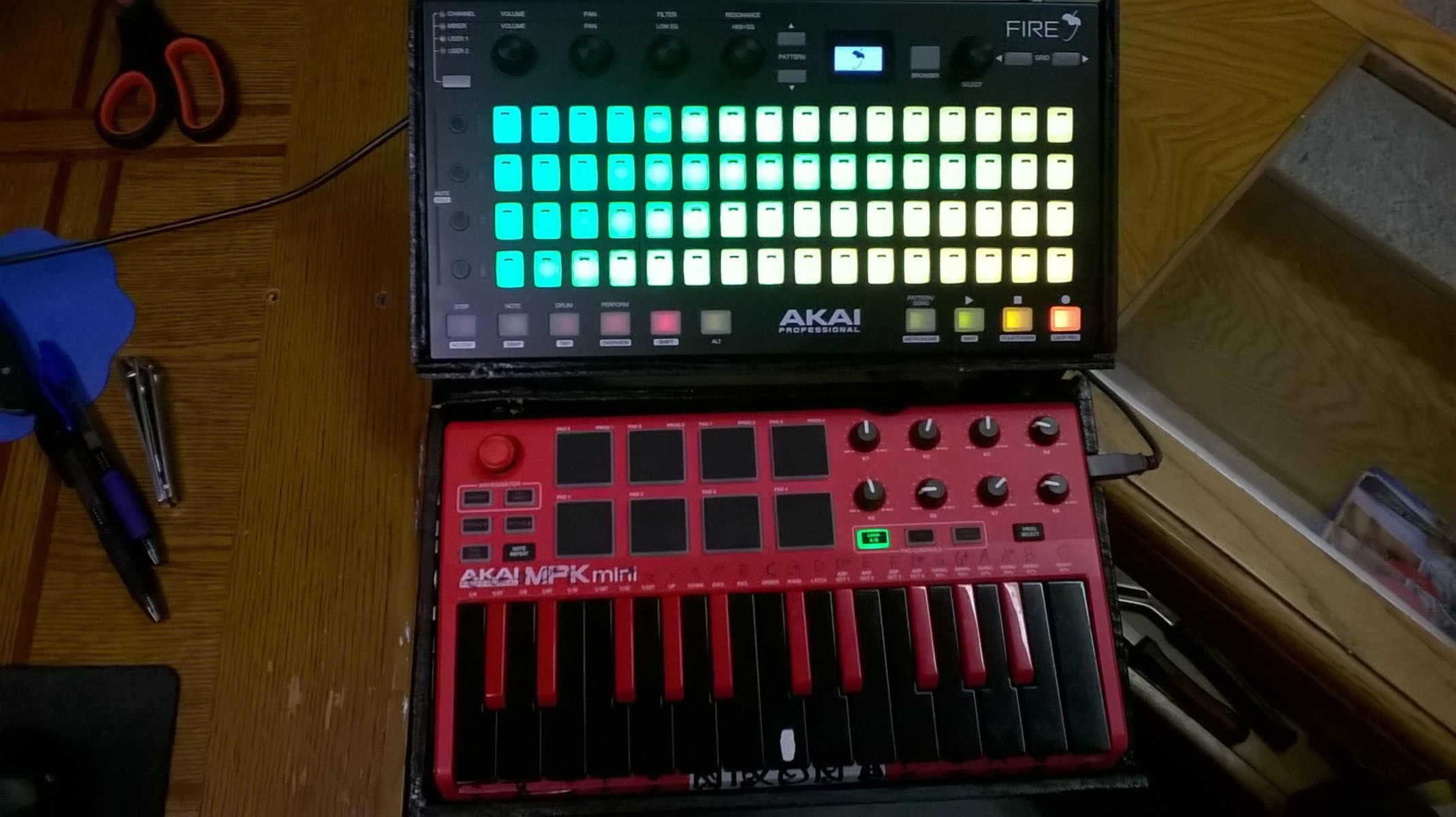 Hip Hop Music Gear Setup by gramzy featuring Akai Professional Fire and Akai Professional RED MPK MINI MKII