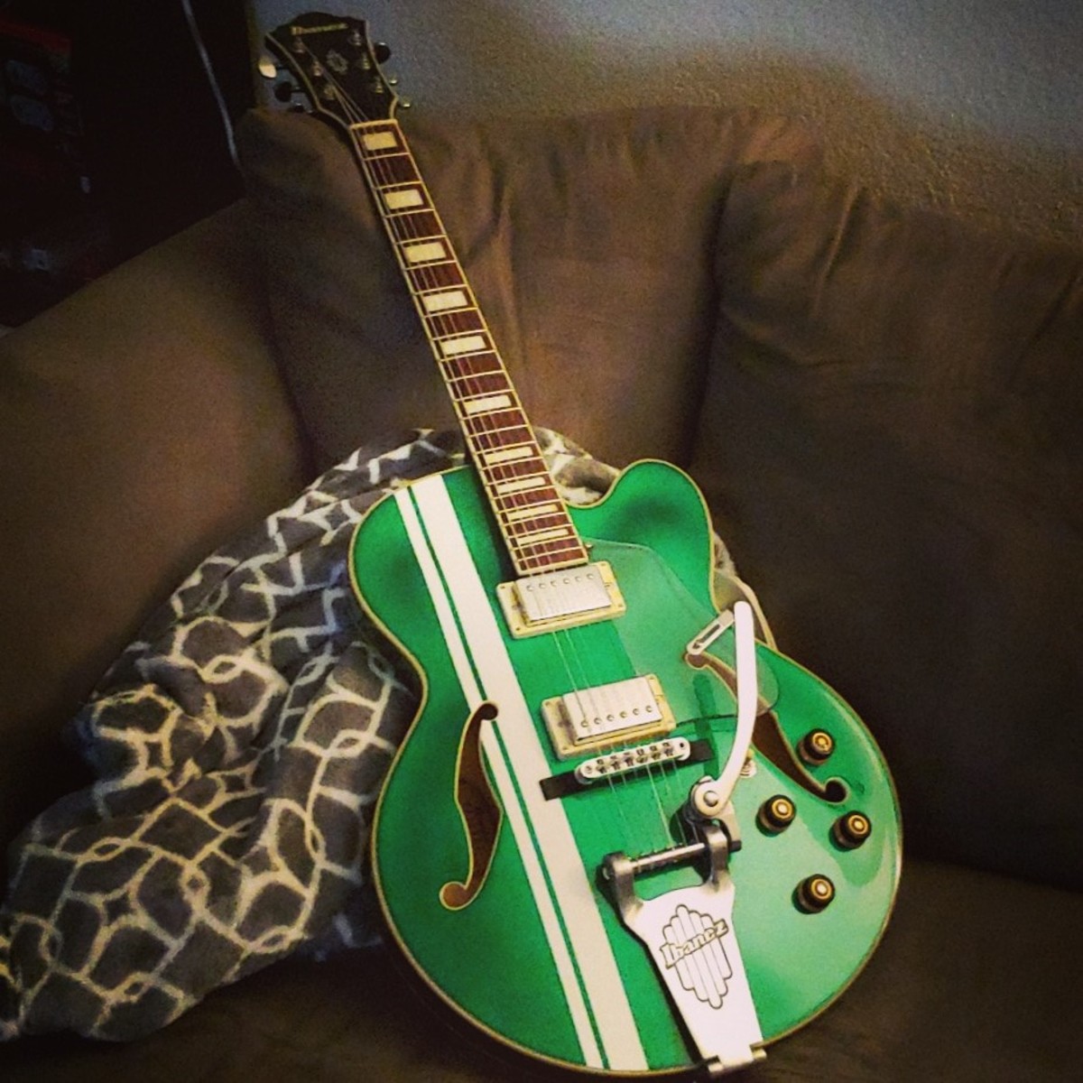 Music Gear Setup by russell_dillingham featuring Ibanez Artcore AFS80T