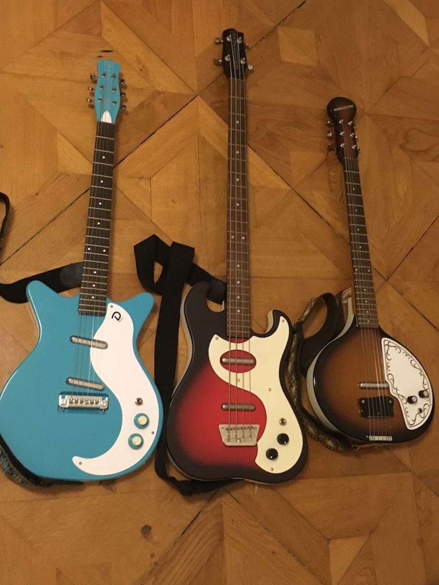 Country Music Gear Setup by h_pr featuring Danelectro Baby Sitar, Danelectro '63 Dano Long Scale Bass, and Danelectro 59M NOS+