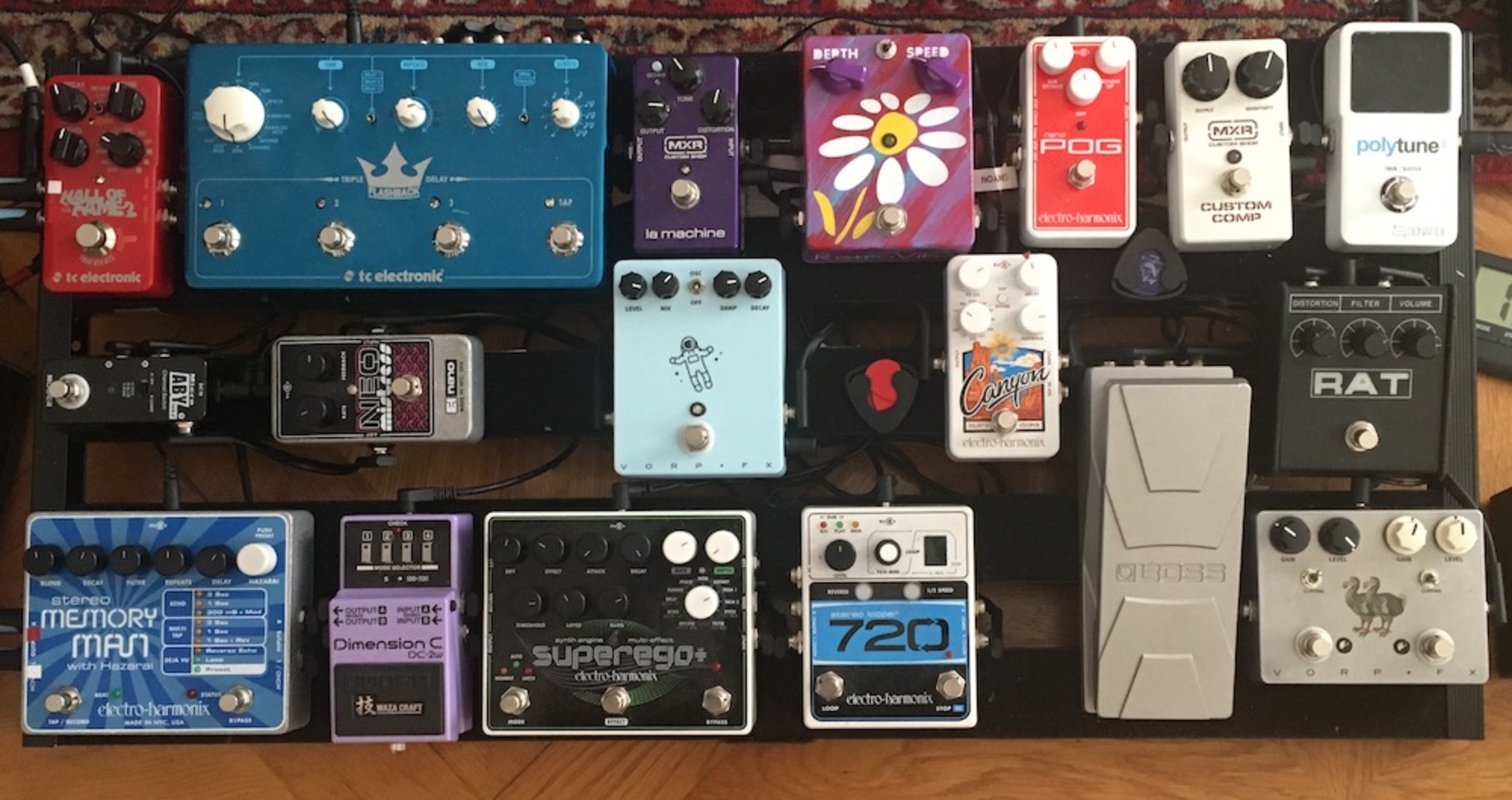 Pedalboard by h_pr featuring Pro Co RAT 2, Electro-Harmonix Stereo Memory Man with Hazarai, and MXR CSP203 La Machine and 16 more pieces of gear