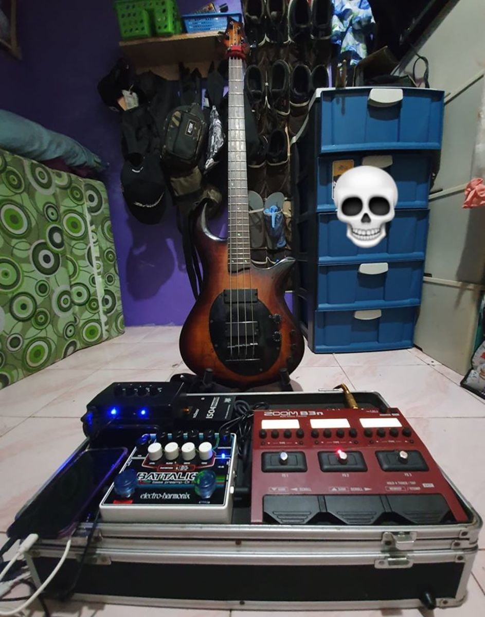 Music Gear Setup by ohbruuuh featuring Electro-Harmonix Battalion Preamplifier