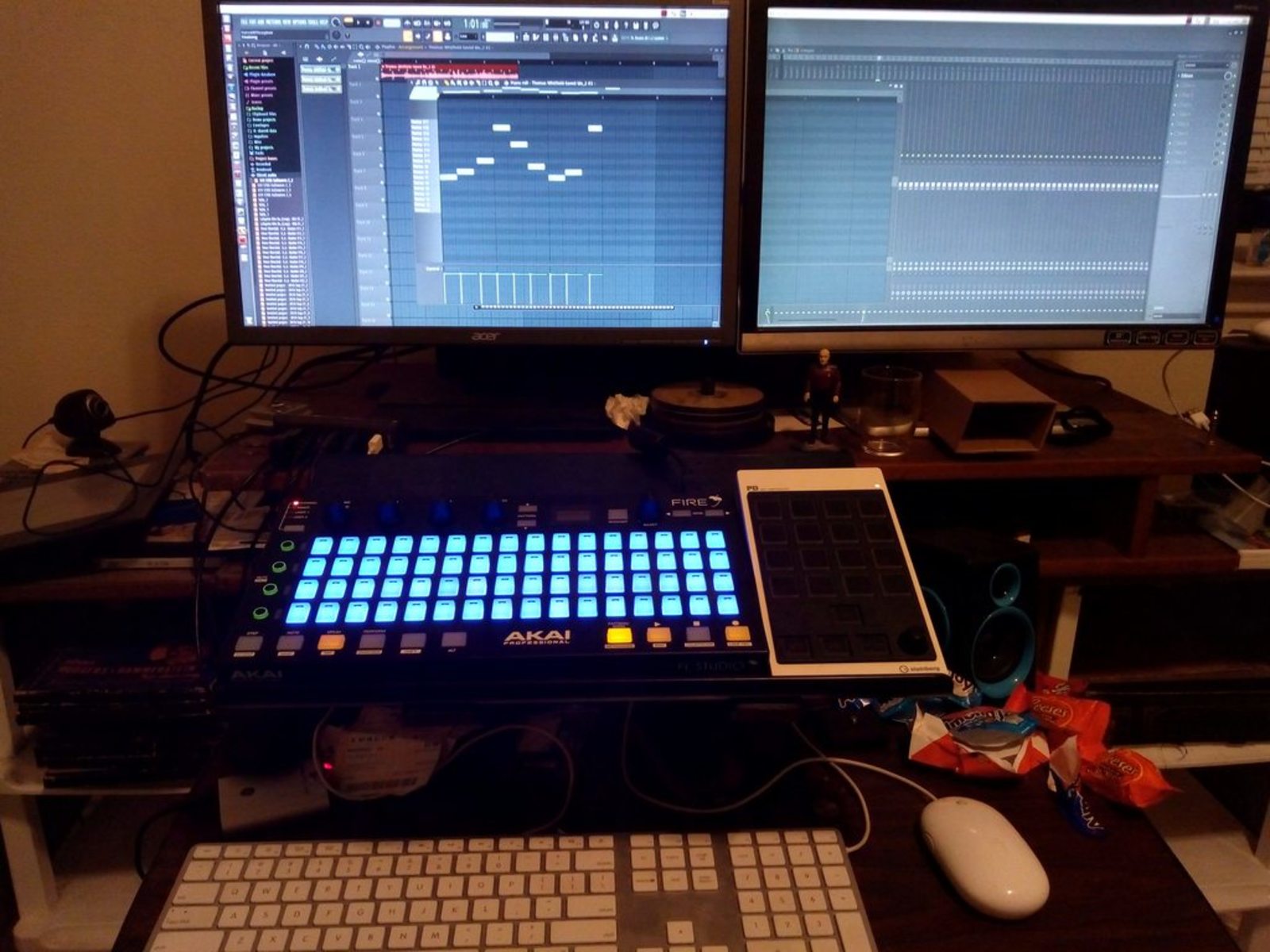 Hip Hop Music Gear Setup by mrthraz featuring Steinberg PAD CONTROLLER CMC-PD, Akai Professional Fire, and Image-Line FL Studio