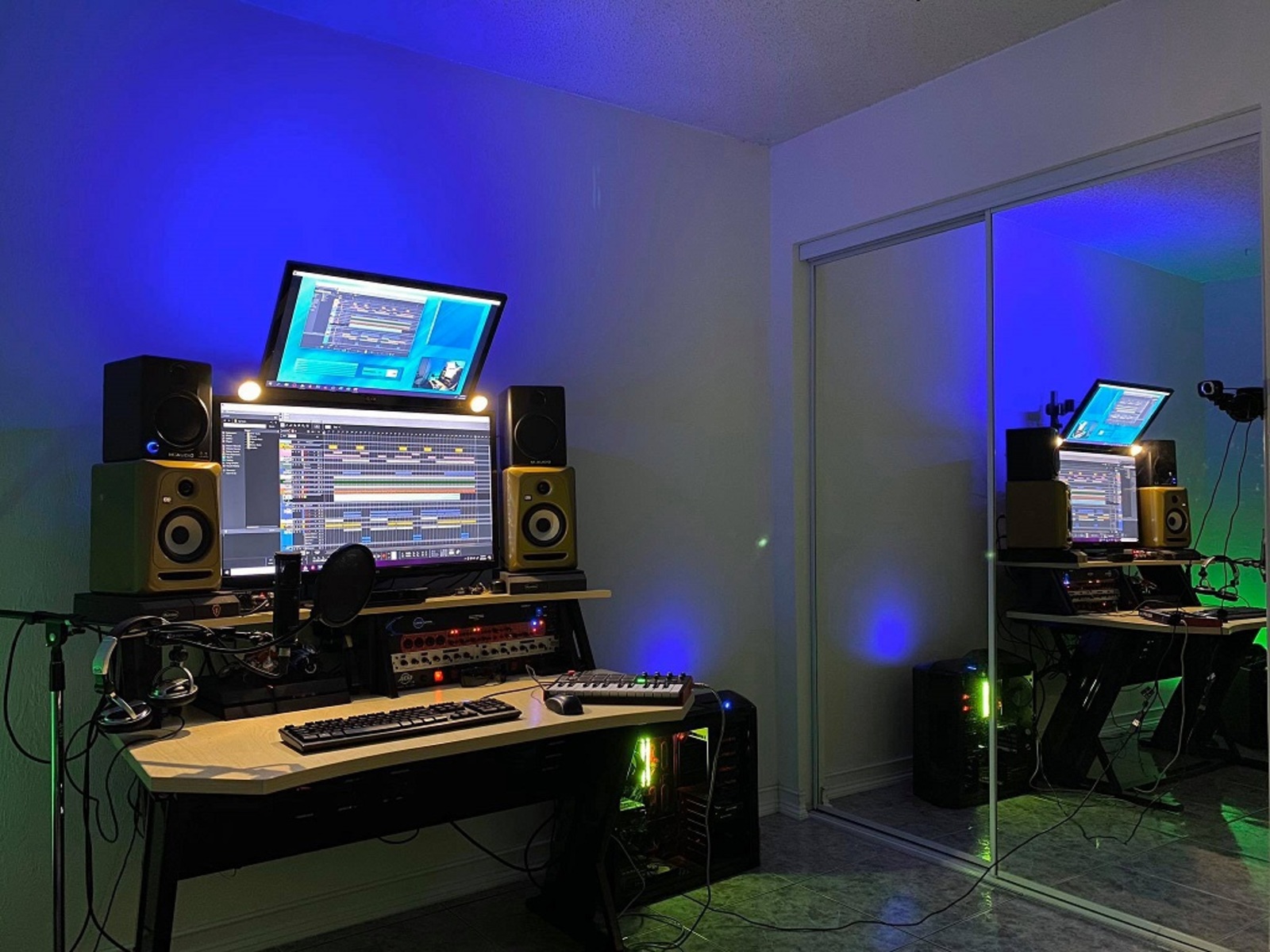 Music Gear Setup by zeraphenom featuring M-Audio Studiophile AV 40 Studio Monitors