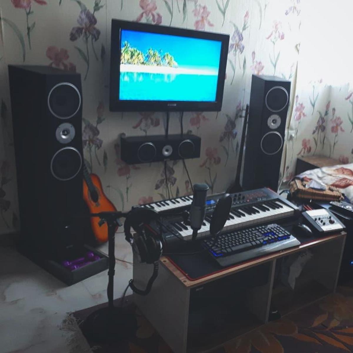djsynthology's music gear photo