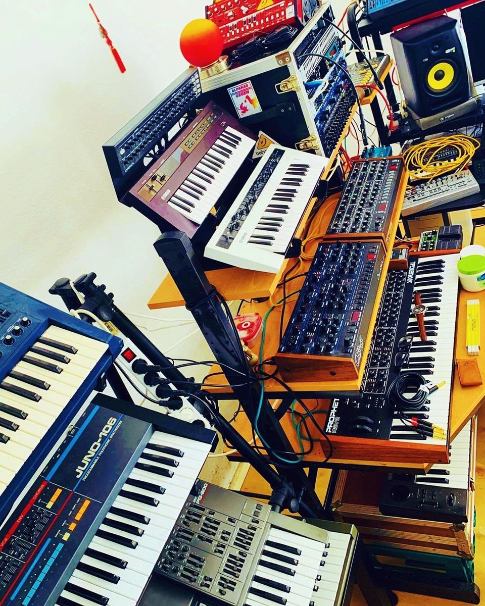 Roland Music Gear Setup by accentbuster featuring Roland TB-303, Roland Juno-106, and Yamaha Reface DX and 1 more piece of gear