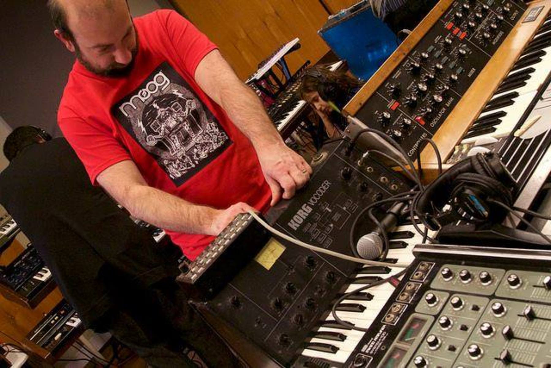 Electronic Synth Setup by roberto_marconi featuring Sony MDR-7506 Professional Headphones, Shure SM58, and Moog Minimoog Model D and 4 more pieces of gear